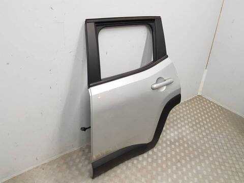 Foto 2ª: Puerta Trasera Izquierda Jeep Renegade VERSION INDEFINIDA (2015)