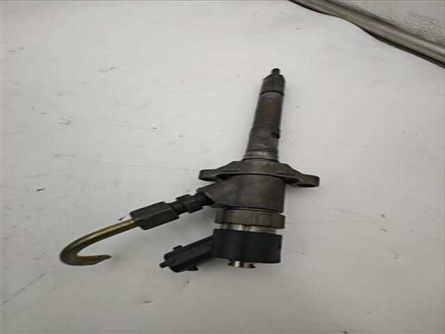 Foto 3ª: Inyectores Citroen C4 1.6 LX [1.6 LTR. - 66 KW 16V HDI] [9HX / DV6UTED4]