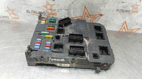 Foto 4ª: Caja Reles Fusibles Peugeot 206 BASICO 68CV 50KW [8HZDV4TD] (2009)