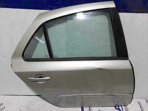 Foto 1ª: Puerta Trasera Derecha Renault Laguna 1.9 DCI DIESEL FAP 131CV [D/ F9Q 17] (2001)