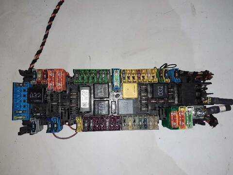 Caja Reles Fusibles Mercedes Vito 2.1 CDI CAT 136CV 100KW