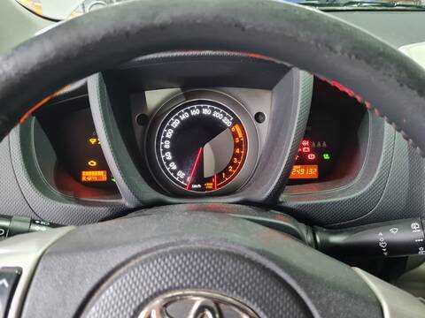 Foto 4ª: Cuadro de Instrumentos Toyota Urban ACTIVE 90CV 66KW [1ND] (2010)