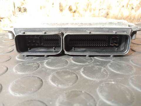 Foto 2ª: Centralita Motor ECU Volkswagen Golf 1.4 16V 75CV (1997)