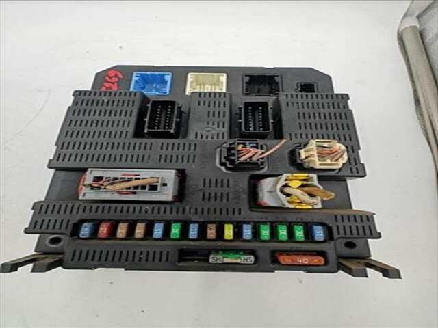 Foto 2ª: Centralita Confort BSI Peugeot 207 1.6 XS [1.6 LTR. - 80 KW 16V CAT (NFU - TU5JP4)] [NFU / TU5JP4]