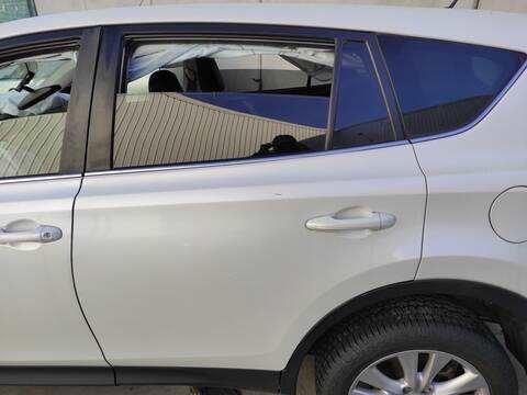 Puerta Trasera Izquierda Toyota Rav4 2ADFTV