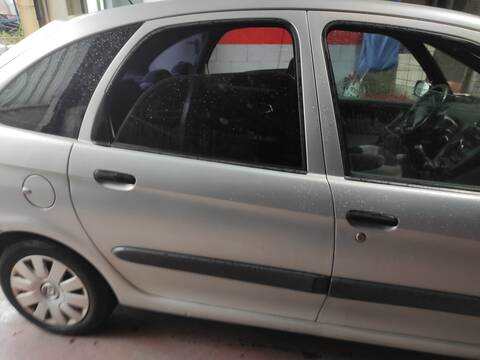 Foto 1ª: Puerta Trasera Derecha Citroen Xsara RHY PICASSO (2005)