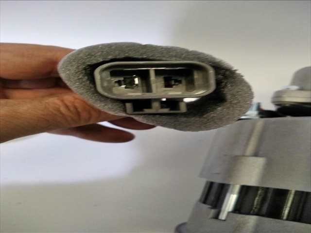 Foto 3ª: Alternador Nissan Patrol 2.8 D [RD28] (1989)