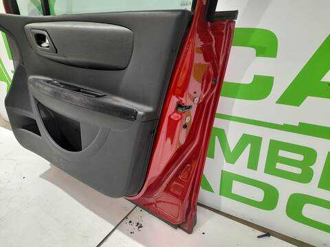 Foto 2ª: Puerta Delantera Derecha Citroen C4 1.6 16V CAT NFU - TU5JP4) 109CV 80KW [NFUTU5JP4] (2009)