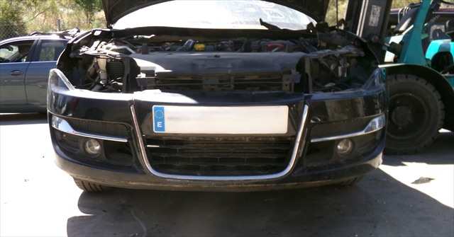 Foto 1ª: Paragolpes Delantero Renault Laguna 1.5 DCI MODELO 3, 2007-2015 [K9K57] (2011)