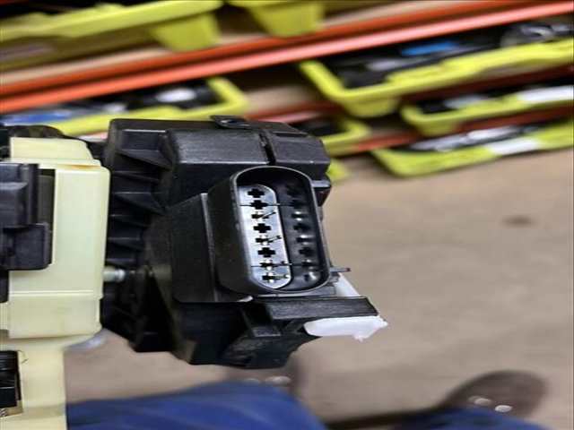 Foto 4ª: Cerradura Maletero Portón Ford EcoSport TITANIUM 101CV 74KW [XUJH] (2018)