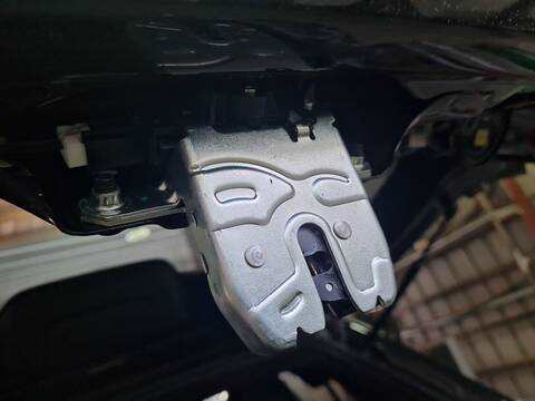 Foto 1ª: Cerradura Maletero Portón Mg 3 ZP2A - AB1PA 116CV 85KW [15FCD] (2025)