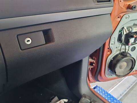 Guantera Volkswagen Touran 1.9 TDI 105CV 77KW
