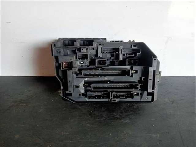 Foto 1ª: Caja Reles Fusibles Hyundai Santa Fe 2.2 CRDI CAT 155CV (2006)