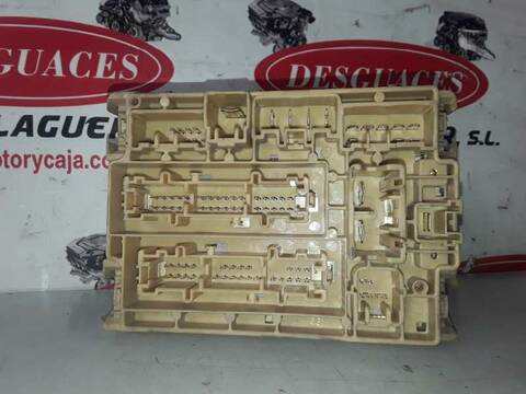 Foto 2ª: Caja Reles Fusibles Toyota Celica 1.8 1.8 16V CAT 143CV