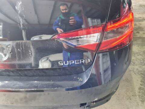 Foto 3ª: Piloto Portón Derecho Skoda Superb AMBITION 150CV 110KW [DFGA] (2018)