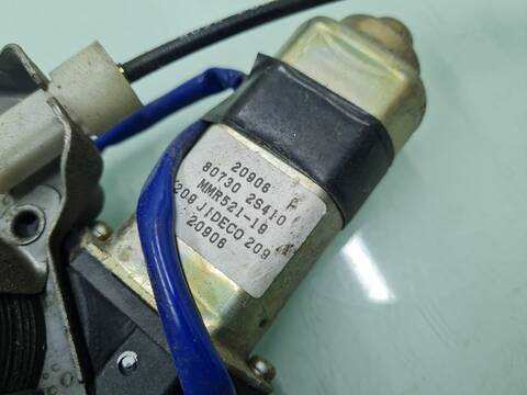 Foto 2ª: Elevalunas Eléctrico Delantero Derecho Nissan Navara 2.5 TD 16V CAT 133CV 98KW PICK-UP D22) [YD25DDTI] (2003)