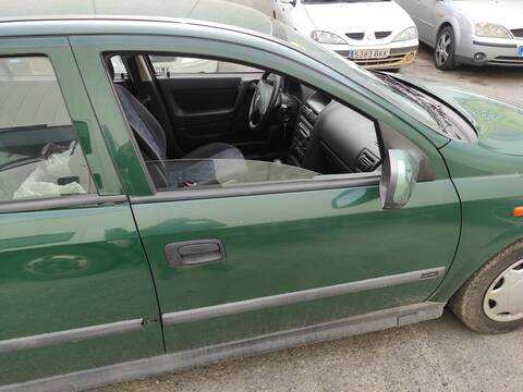 Puerta Delantera Derecha Opel Astra X16XEL BERLINA