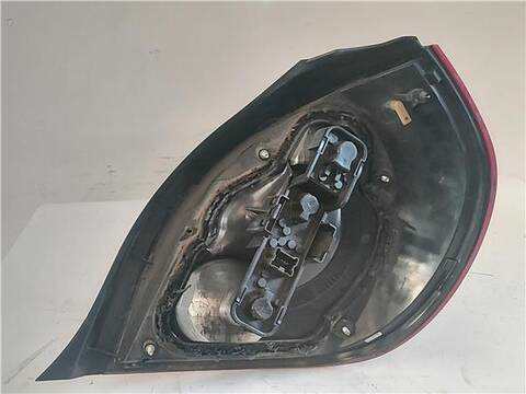 Foto 2ª: Piloto Trasero Izquierdo Nissan Almera 1.5 HATCHBACK 98CV 72KW [QG15DE] (2004)