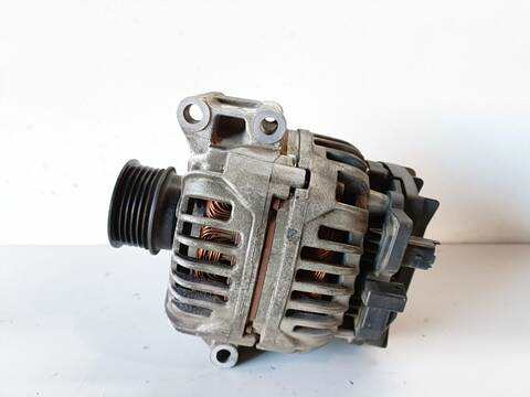 Foto 2ª: Alternador Renault Scenic 2.0 16V DYNAMIQUE 138CV 10150KW (2001)