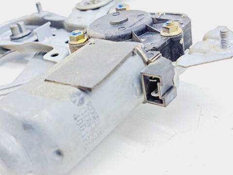 Foto 2ª: Elevalunas Eléctrico Delantero Derecho Peugeot 205 1.8 D GENERATION BERLINA 60CV 44KW [D A9A] (1998)