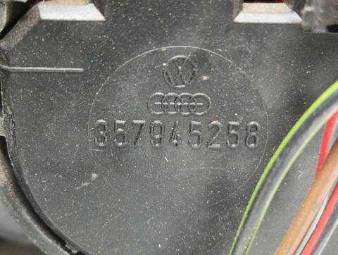 Foto 4ª: Piloto Trasero Derecho Volkswagen Passat 1.8 BERLINA 90CV 66KW [RP] (1991)