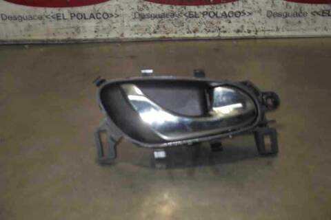 Maneta Interior Trasera Derecha Nissan Qashqai ACENTA 116CV 85KW