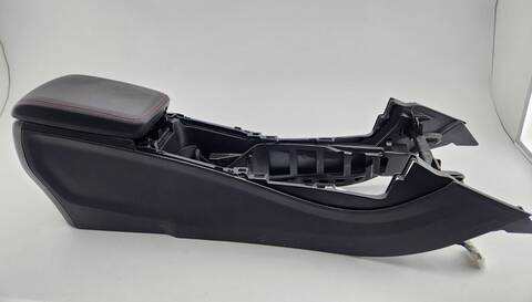 Consola Central Mercedes Clase A 140 A 45 AMG 4-MATIC 176.052) 360CV 265KW
