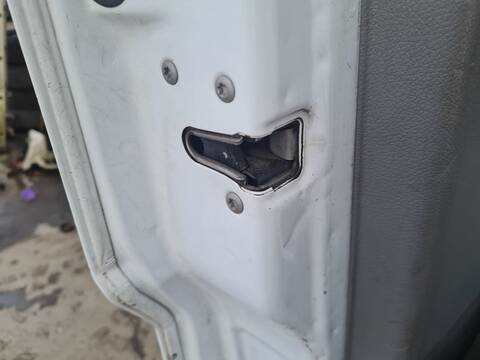 Cerradura Puerta Delantera Izquierda Mercedes Sprinter 210/213/216 CDI 906.611/613) 95CV 70KW CAJA CERRADA