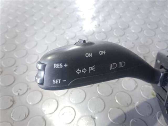Foto 2ª: Mando Multifuncion Seat Ibiza 1.4 SPORT RIDER [1.4 LTR. - 63 KW 16V] [BXW]