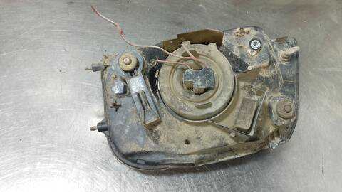 Foto 3ª: Faro Derecho Mitsubishi L200 2500 TD AMERICAN SPIRIT 4-PTAS.) 99CV 73KW [4D56] (2001)