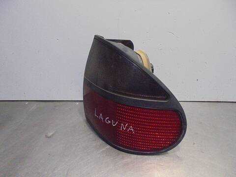 Foto 2ª: Piloto Trasero Derecho Renault Laguna 95CV 70KW (1998)
