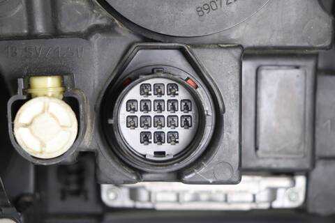 Foto 2ª: Faro Izquierdo Land Rover Range V6 TD HSE 245CV 180KW (2011)