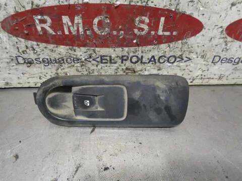 Foto 3ª: Botonera Elevalunas Renault Scenic AUTHENTIQUE 120CV 88KW [F9Q D8] (2005)