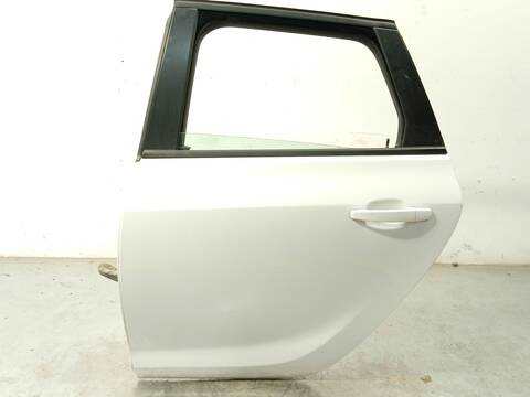 Puerta Trasera Izquierda Opel Astra 1.6 CDTI 35) 110CV 81KW