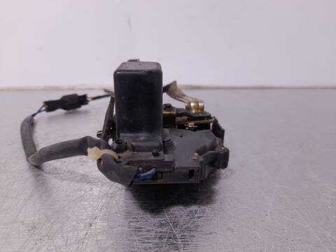 Foto 3ª: Cerradura Puerta Trasera Izquierda Kia Sephia 1.5 CAT 80CV 59KW [BF] (2000)