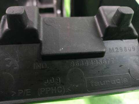 Foto 2ª: Consola Central Peugeot 307 1.6 16V HDI 90CV [9HVDV6ATED4] (2005)