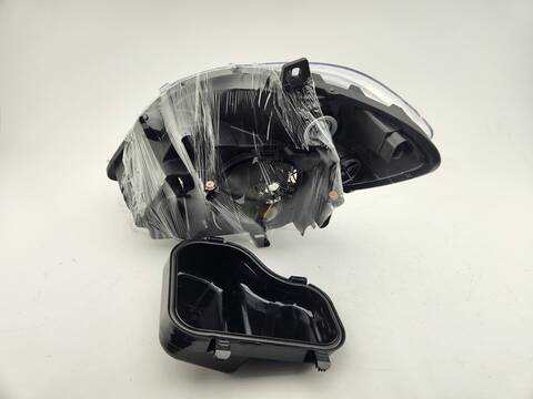 Foto 4ª: Faro Derecho Mercedes Sprinter 311/315 CDI 4X4 906.631/633/635/637) 109CV 80KW CAJA CERRADA (2008)