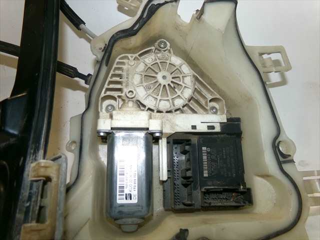 Foto 3ª: Elevalunas Eléctrico Delantero Derecho Seat Altea 1.9 TDI 2005-2013 [BLS] (2009)
