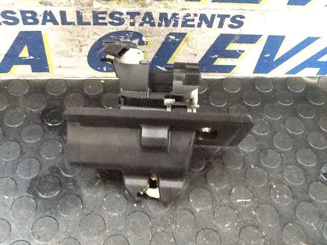 Cerradura Maletero Portón Mercedes Clase E 180 3.000 TD 0CV