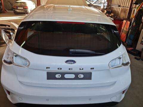 Portón Ford Focus TITANIUM 120CV 88KW