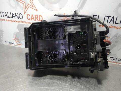 Foto 4ª: Caja Reles Fusibles Opel Astra SELECTIVE START/STOP 110CV 81KW [B16DTE] (2016)