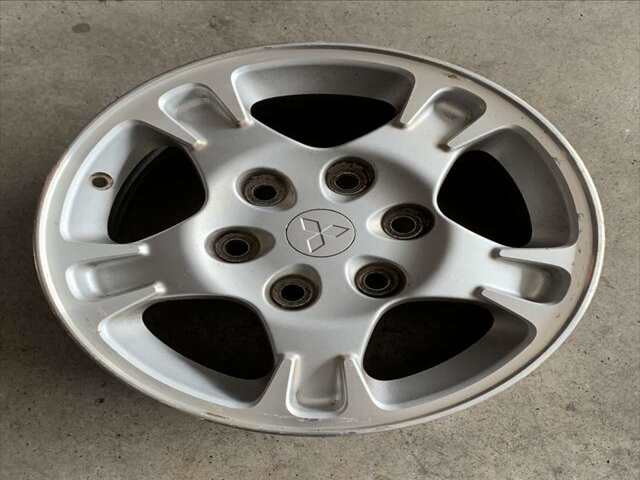 LLanta Chapa Mitsubishi Montero 3.2 DID 160CV