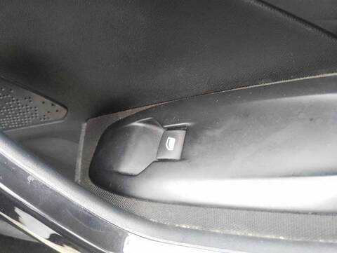 Foto 2ª: Botonera Elevalunas Peugeot 208 STYLE 82CV 60KW [HM01] (2017)