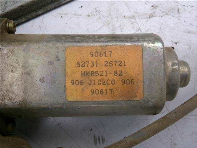 Foto 2ª: Elevalunas Eléctrico Trasero Izquierdo Nissan Navara 2.5 TD D22, 1998-2002 [TD25TI] (1999)