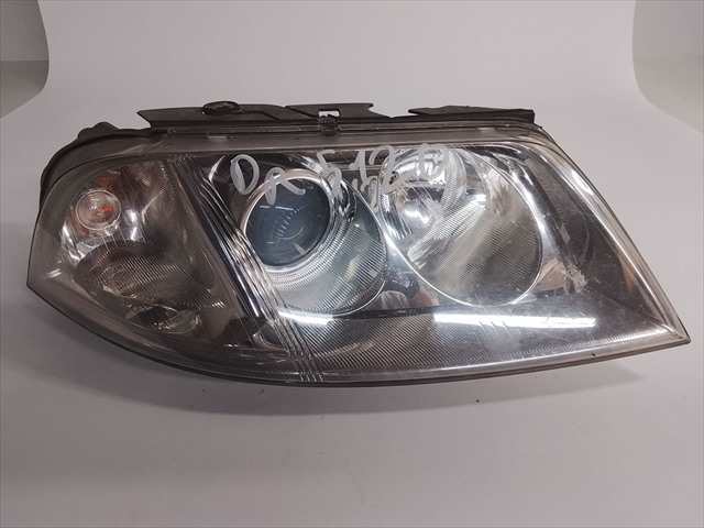 Faro Derecho Volkswagen Passat 1.9 D