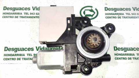 Foto 3ª: Elevalunas Eléctrico Trasero Izquierdo Ford Kuga 2.0 TDCI CAT 136CV 100KW [G6DG] (2009)