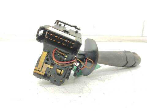 Foto 2ª: Mando Luces Renault Laguna AUTHENTIQUE 107CV 79KW [K4M D7] (2004)