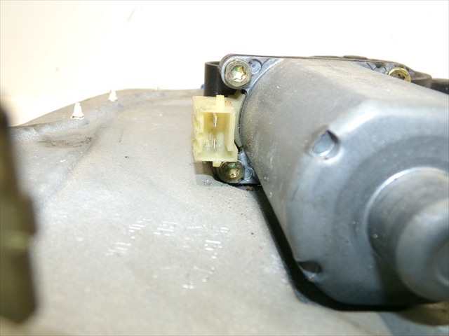 Foto 4ª: Elevalunas Eléctrico Delantero Derecho Volvo V70 2.4 G RANCHERA, 1997-2000 [B5254T] (1998)