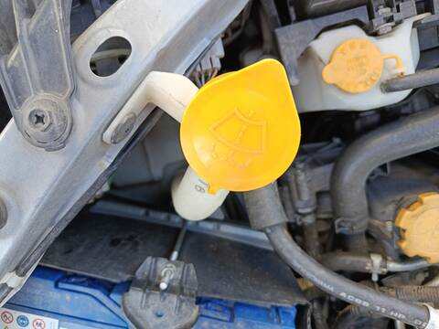 Deposito Limpiaparabrisas Subaru Forester EE20