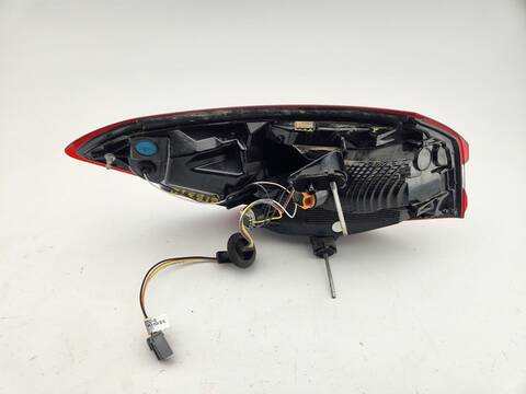 Foto 3ª: Piloto Trasero Derecho Ford Focus ST-LINE 155CV 114KW [M0DC] (2024)